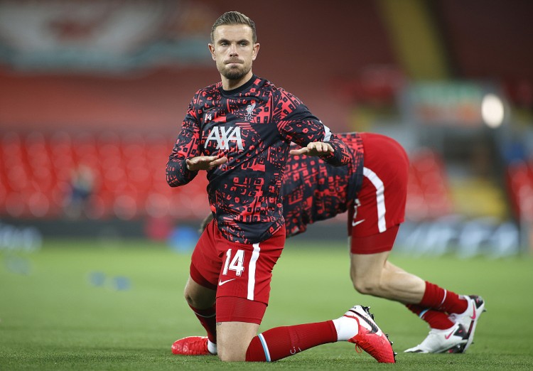 2025年NBA球员收入榜前十揭晓：库里领跑，詹姆斯紧随其后