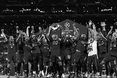 宝可梦+卡牌构建《Mamon King》发售 迅速登顶热销榜