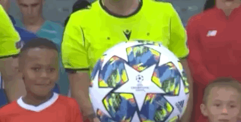 尼克-杨：亚历山大不能任由队友乱打，被马刺三杀太蹊跷了