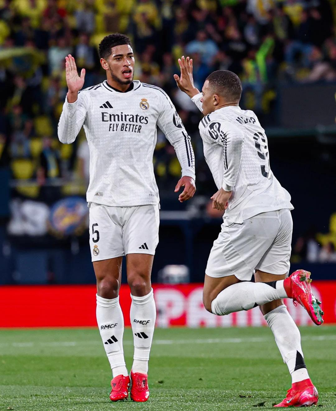 开拓者冲四杀遇阻！勇士主场半场67：41大比分领先，杨瀚森出场4分钟1篮板